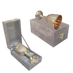 Glänzender Messing Kelch Handarbeit Mittelalter Kelch Tasse mit Samt Box Wohndeko - Bild 1 von 6