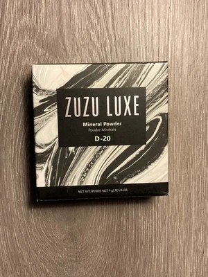 Zuzu Luxe, Base Doble Polvo Mineral Compact D-20 Foto 1 de 3