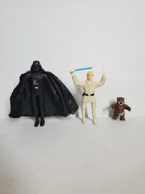 ¡Figuras de colección 1993 Bend Ems Just Toys Star Wars Darth Vader, Luke y Ewok! Foto 1 de 4