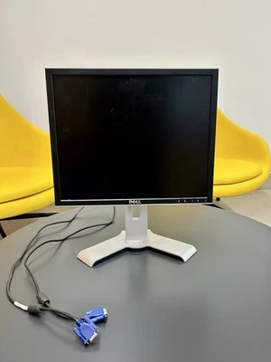 Dell Adjustable 19" 1907FPbLCD Computer Monitor - Image 1 of 4