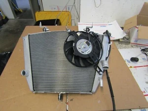 11-24 Suzuki GSXR 600 750 Radiator Engine Cooling Fan Coolant Reservoir CLEAN - Picture 1 of 10