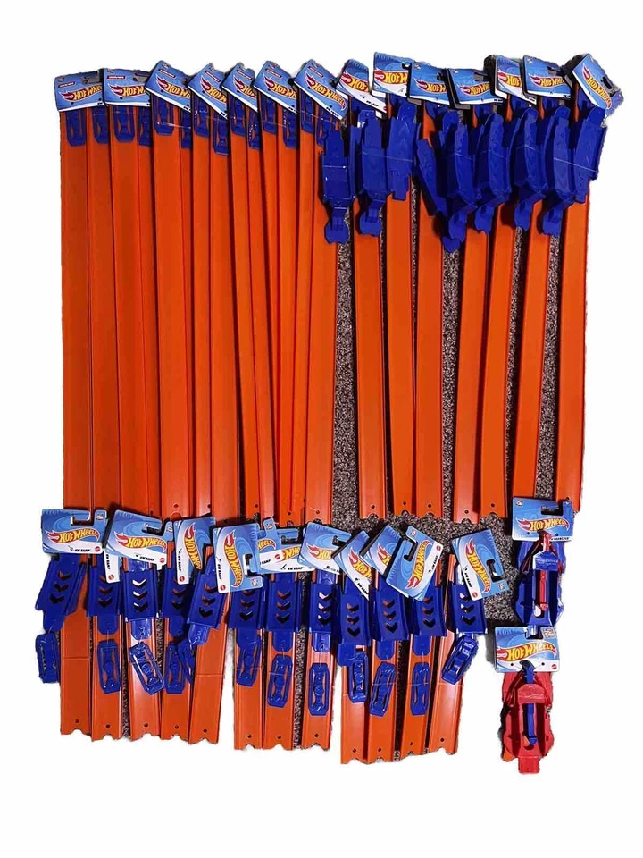 Lot of 7 HW Tracks, 7 HW Loops, 12 HW Ramps, And 2 HW Launchers NEW HOT WHEELS - Image 1 of 1