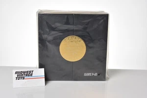 Mezco Toyz One:12 Collective Exclusive Rumble Society Hawk P-40 - Bild 1 von 3