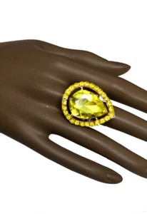 Brillante Amarillo Lima Acrílico Cristal Lágrima Grande Cóctel Fiesta Anillo Informal Elegante - Imagen 1 de 3
