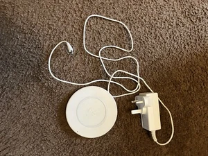 Belkin Boost Up F7U027 White Wireless Charging Pad - Zdjęcie 1 z 5