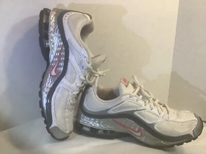 Nike Reax Run 5 Shoes Womens Sz 8.5 White Grey Athletic Trainers - Picture 1 of 4