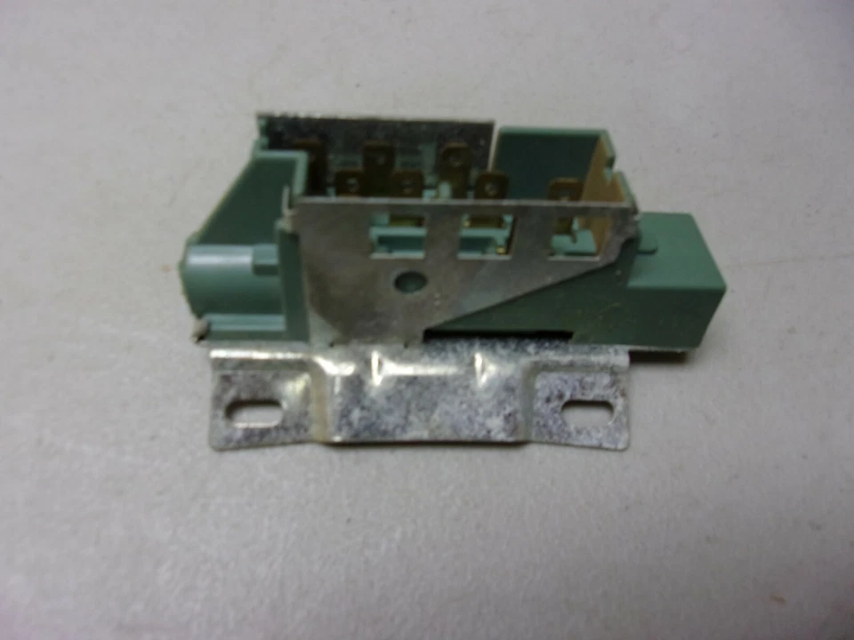 1969 - 1970 庞蒂亚克暴风雨、LeMans、GTO、Firebird 带倾斜轮点火开关  — 第 1/3 张图片