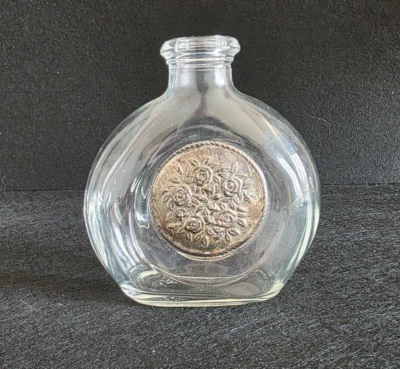 Vintage Bottiglia da Liquore in Vetro Soffiato con Placca Decorativa Argento - Immagine 1 di 4