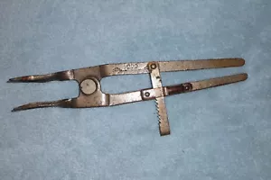 Herramienta compresora de resorte de válvula vintage Frank MOSSBERG modelo 655 Attleboro masa EE. UU. - Imagen 1 de 3
