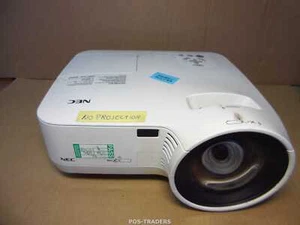 NEC NP610SG Projector Beamer XGA 3LCD 2600 LUMENS - Excl remote- NO PROJECTION - Bild 1 von 3