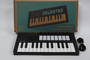 Novation Launchkey 25 Mini MK4 25 Key MIDI Keyboard - MINT Condition - Picture 1 of 20