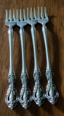 MICHELANGELO 4 Seafood Cocktail Forks Oneida Stainless Flatware Cube USA - Image 1 of 4