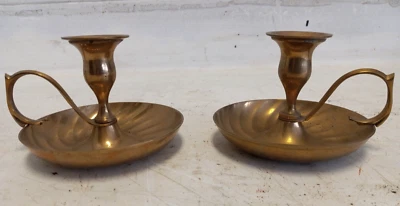 Bandeja de goteo vintage de latón macizo pesado con orificio para dedos patrón giratorio Foto 1 de 4