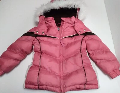 Abrigo chaqueta con capucha rosa London Fog para niñas talla 4 ribete y capucha interior es marrón oscuro Foto 1 de 4