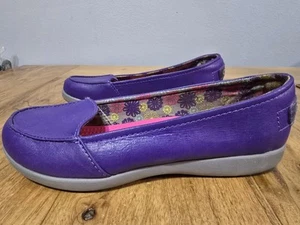 Crocs Size 7 Purple Slip-on Lightweight Leather Top Loafers - Picture 1 of 10