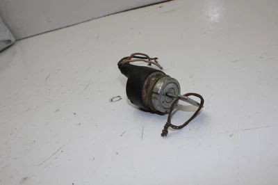 1974 HONDA CB360 TRAVA DO INTERRUPTOR DE IGNIÇÃO COM CHAVE (HBJ) - Imagem 1 de 4