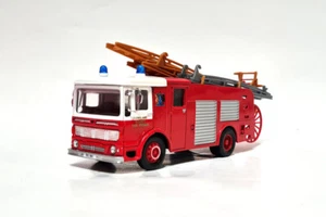 Corgi 97358 AEC Pump "Cleveland County Fire Brigade" rot Maßstab 1:50 (NOS) - Bild 1 von 5
