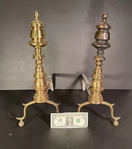 EARLY 1800's FEDERAL ERA PEENED ANTIQUE SOLID BRASS HEAVY FIREPLACE ANDIRONS - Picture 1 of 6