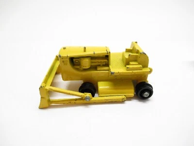 MATCHBOX LESNEY #18 CATERPILLAR D8 BULLDOZER - Image 1 of 4
