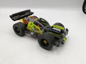 LEGO TECHNIC: WHACK! 42072 Racecar - Picture 1 of 7