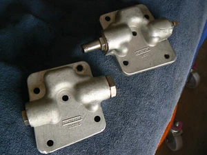 TRIUMPH STAG ENGINE MK1 CYLINDER HEAD WATER TRANSFER HOUSINGS PAIR EXCELLENT - Picture 1 of 4