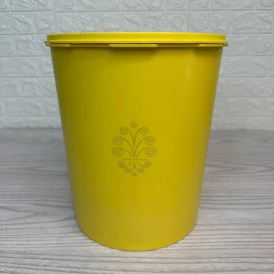 Vtg Tupperware Tapered Servalier Canister Yellow w/ Lid Dishwasher Safe 1339-3 - Image 1 of 4