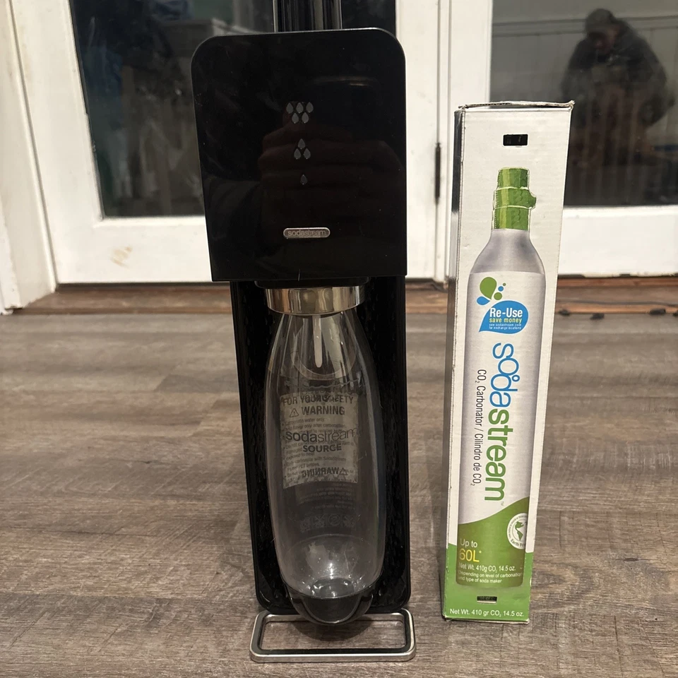 Máquina de agua con gas SodaStream Source con 2 carbonatadores C02 de flujo de soda Foto 1 de 4