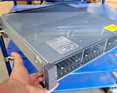 *NEW* NettApp NAJ-1501 "chassis only" for SAS 2.5" Expansion Storage Array - Image 1 of 4