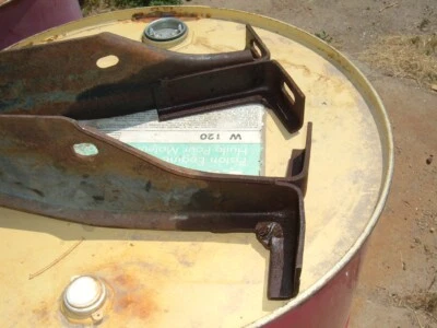 SOPORTES MONTAJE PARACHOQUES DELANTERO BUICK RIVIERA 1963-1965 63-65 Foto 1 de 4