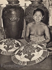 1940 Original BORNEO FEMALE NUDE Breasts Working Beads Craft Art By K.F. WONG - Picture 1 of 1