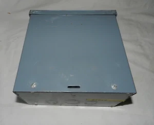 Caja de conexiones 8"x8"x4" exterior cubierta de tornillo eléctrica nueva - Imagen 1 de 10