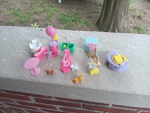 VINTAGE 1999 TOY BIZ MISS PARTY SURPRISE PET CARE PATTY PLAYSET ACCESSORIES - Picture 1 of 4