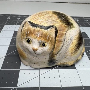 Vintage Hand-Painted Ceramic Calico Cat Figurine Paperweight Folk Art Styl - Picture 1 of 6