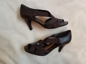 Tacones marrones Covington talla 9 de cuero - Imagen 1 de 5
