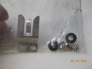 Nuevo Colgador de Micrófono CB Cromo con 2 Juegos Tornillos y Arandelas - Imagen 1 de 2
