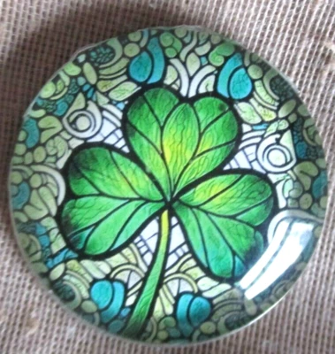 BOTÓN FOTO CÚPULA CRISTAL LRG - "VIDRIO MANCHADO" LG TRÉBOL VERDE - 30mm Foto 1 de 3