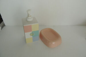 Martha Stewart Everyday Ceramic Soap Lotion Dispenser + soap Bath Set -