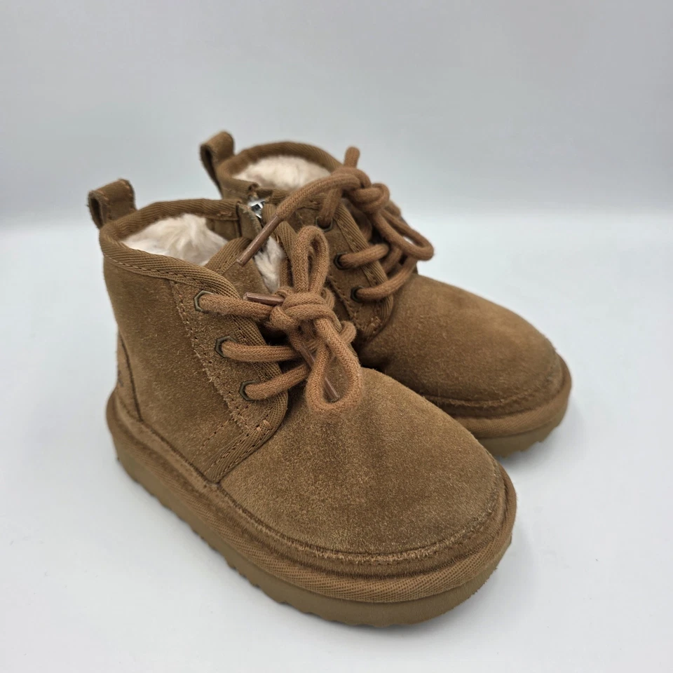 Botas UGG Neumel II Marrón Gamuza Cordones de Piel de Oveja 1017320T Cremallera Lateral Niño Pequeño Talla 7 Foto 1 de 4