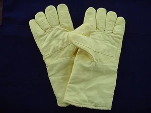 High temperature gloves, Length 380mm (14.96"), Item# G-018 - Picture 1 of 1