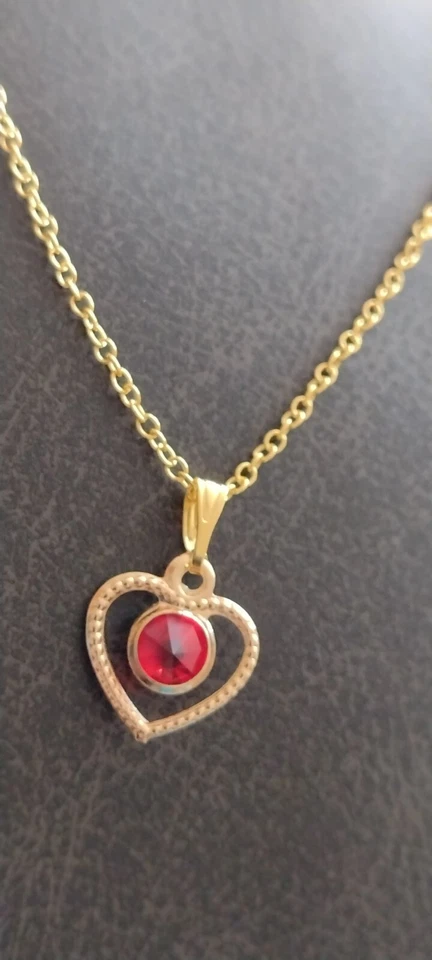 Gold plated necklace with simulated ruby gemstone - Image 1 of 1