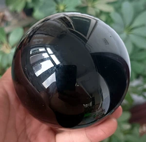 779g NATURAL OBSIDIAN POLISHED CRYSTAL SPHERE BALL HEALING - Picture 1 of 9