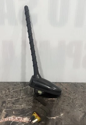 2010 - 2013 KIA Forte крыши радио антенна в сборе черный 96260-1M200 OEM - Изображение 1 из 4