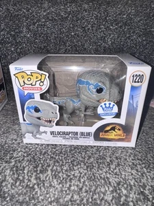 Funko Pop! Movies Jurassic World Velociraptor Blue Exclusive #1220 + Protector - Foto 1 di 6