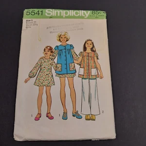 Vestido y pantalones ajustados Simplicity 5541 vintage patrón de costura sin cortar 1973 para niñas talla 8 - Imagen 1 de 4