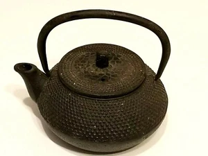 Vintage Cast Iron Japanese Style Tea Pot Glazed Interior With Lid - Picture 1 of 9