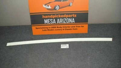 Cadillac Sedán Deville 1973-1978 interior superior derecho techo moldura Foto 1 de 4