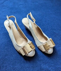 Van Eli Low Slingback Heels Peep Toe Beige Size 5 Buckle Accent - Picture 1 of 8