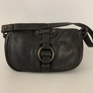 Banana Republic schwarze kleine Lederhandtasche im Used-Look - Bild 1 von 6