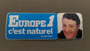 Autocollant Vintage « Europe1 C’est Naturel – Harold Kay » Bon Etat - Imagen 1 de 2