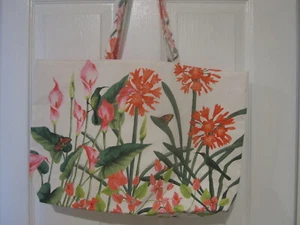 Estee Lauder White Floral with Butterfly Bird Large Tote Shopper Beach Bag *NEW* - Picture 1 of 3